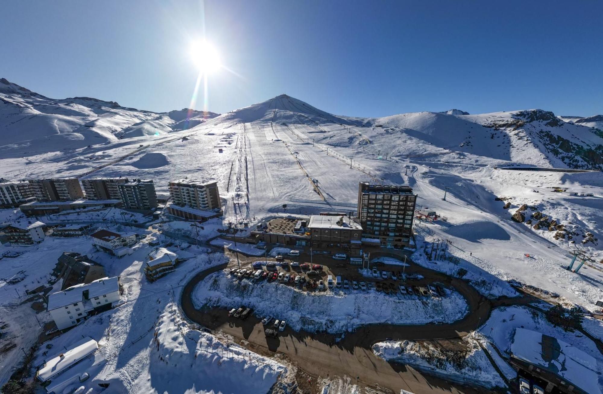 Departamentos Alojamiento Oficial Gran Parador Ski In - Out, Centro De Ski El Colorado, Farellones - Unico Con Descuentos En Servicios Del Centro De Ski المظهر الخارجي الصورة